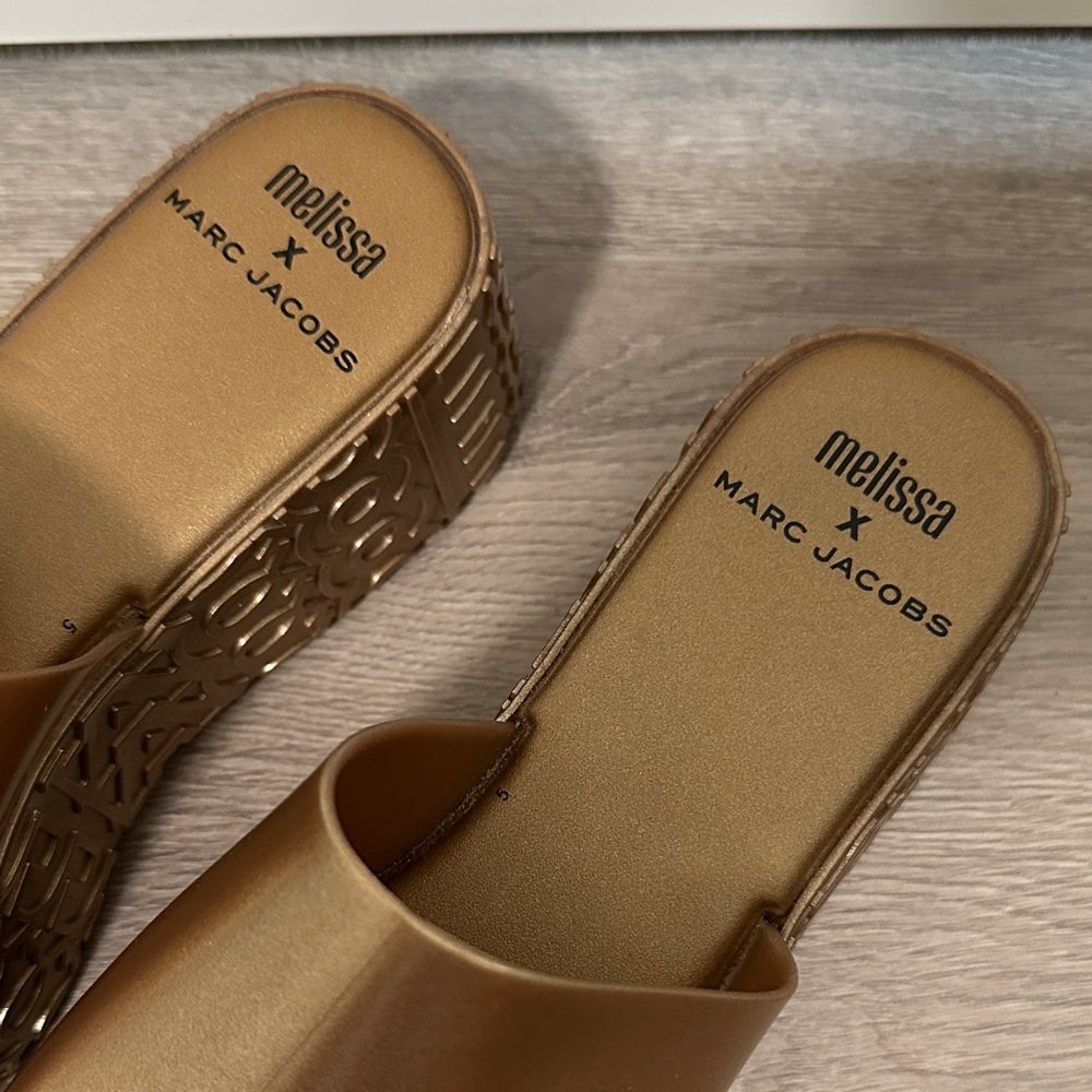 MELISSA x MARC JACOBS Platform - Picture 6 of 12